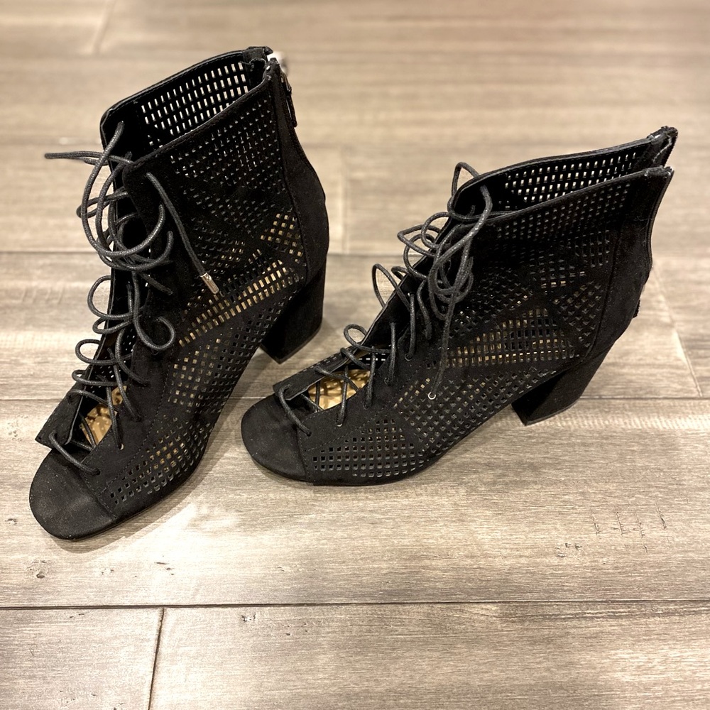 Size 6.5 Womens black open toe booties